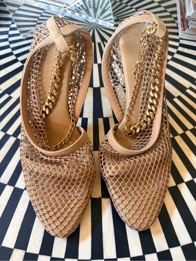 Bottega Veneta Nude Mesh Gold Chain High Heel Pumps Size 39 Italy